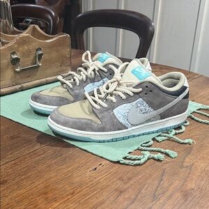 Nike SB Dunk Low Big Money Savings Sneakers (Like New!)